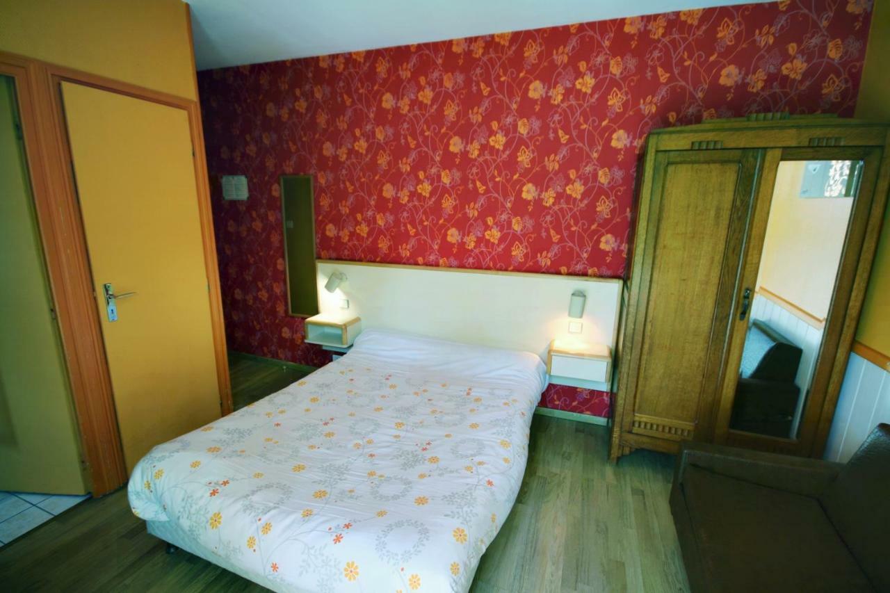 Les Messageries Hotel Saint-Flour  Bilik gambar