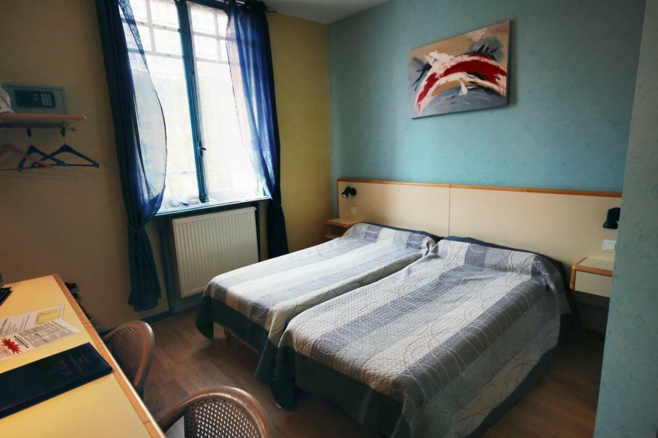Les Messageries Hotel Saint-Flour  Bilik gambar