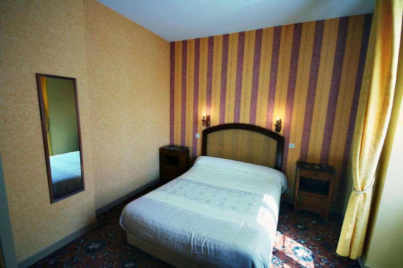 Les Messageries Hotel Saint-Flour  Bilik gambar