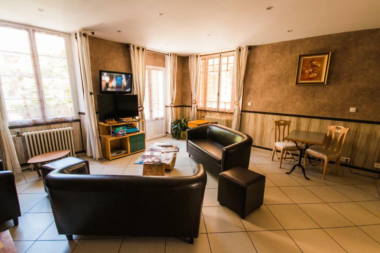 Les Messageries Hotel Saint-Flour  Luaran gambar