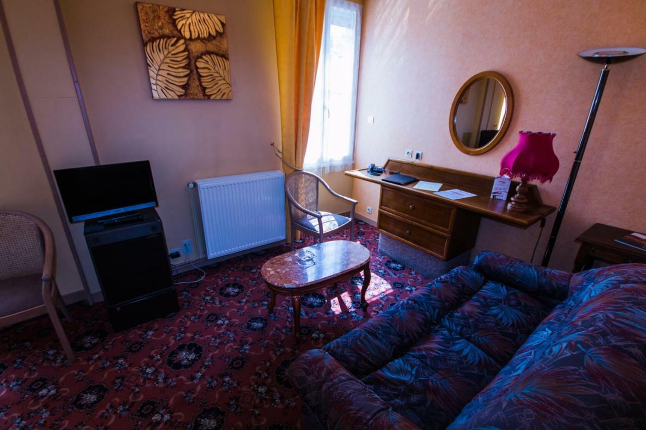 Les Messageries Hotel Saint-Flour  Luaran gambar